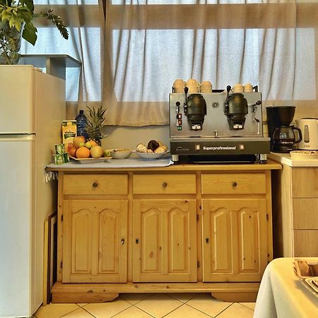 지아르디니낙소스 La Piazzetta B&B 외부 사진