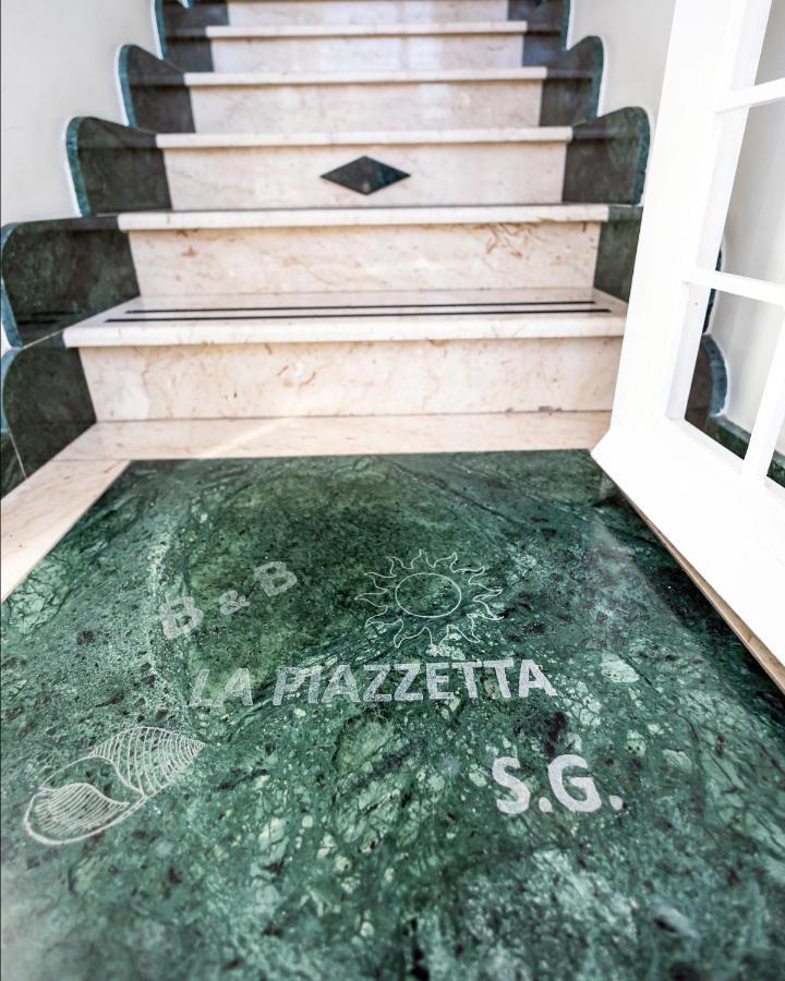 지아르디니낙소스 La Piazzetta B&B 외부 사진