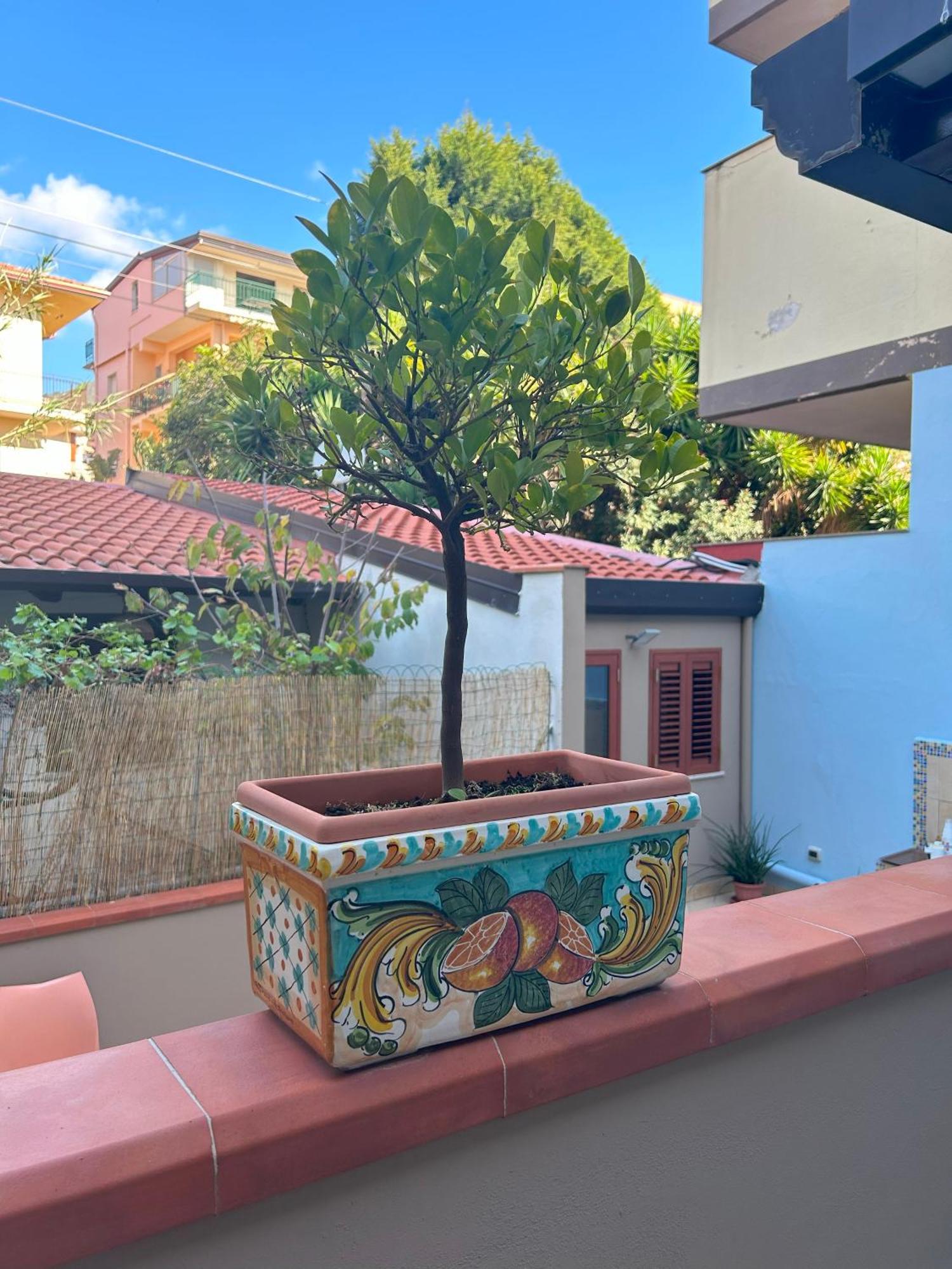 지아르디니낙소스 La Piazzetta B&B 외부 사진