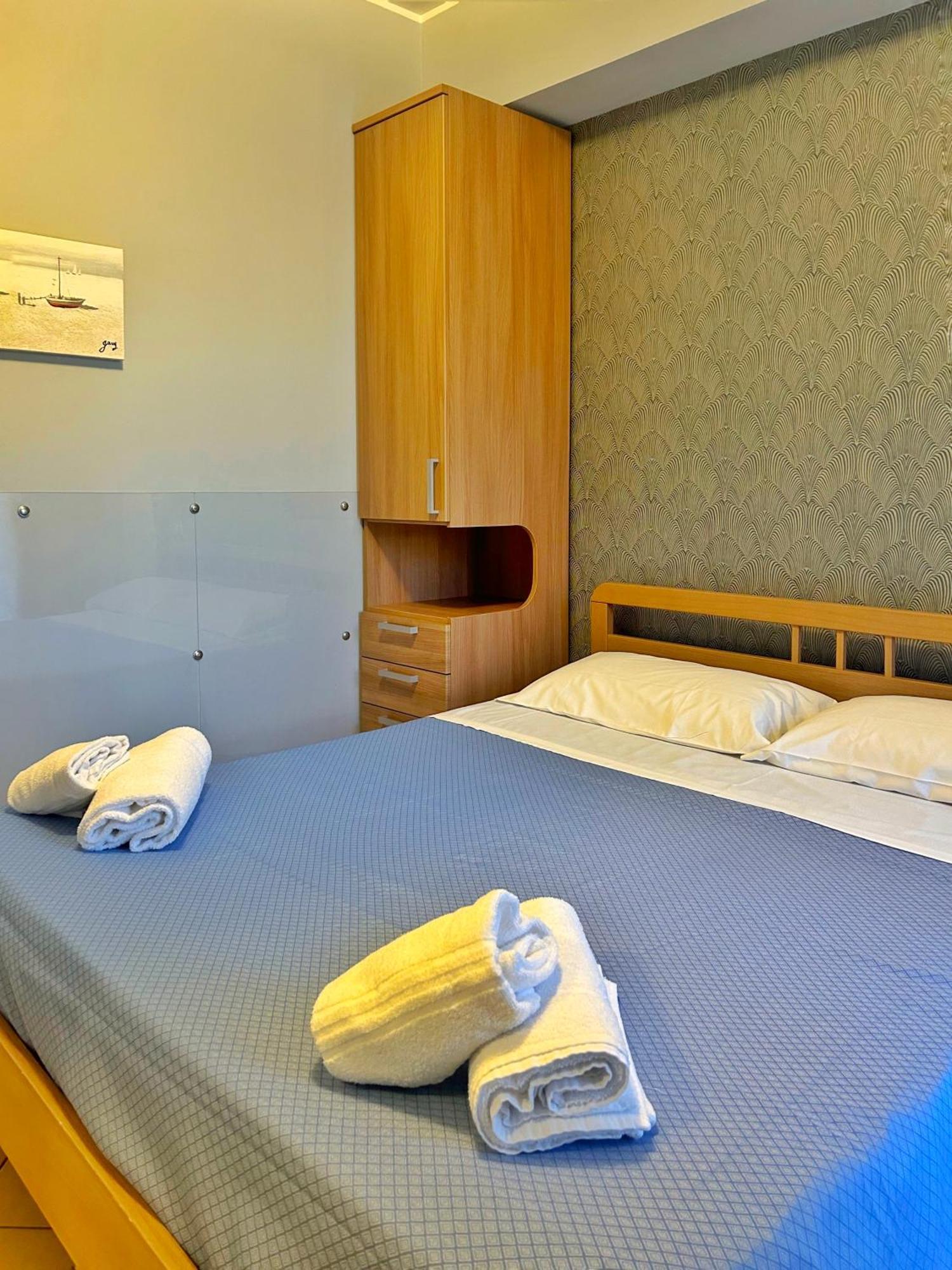 지아르디니낙소스 La Piazzetta B&B 외부 사진