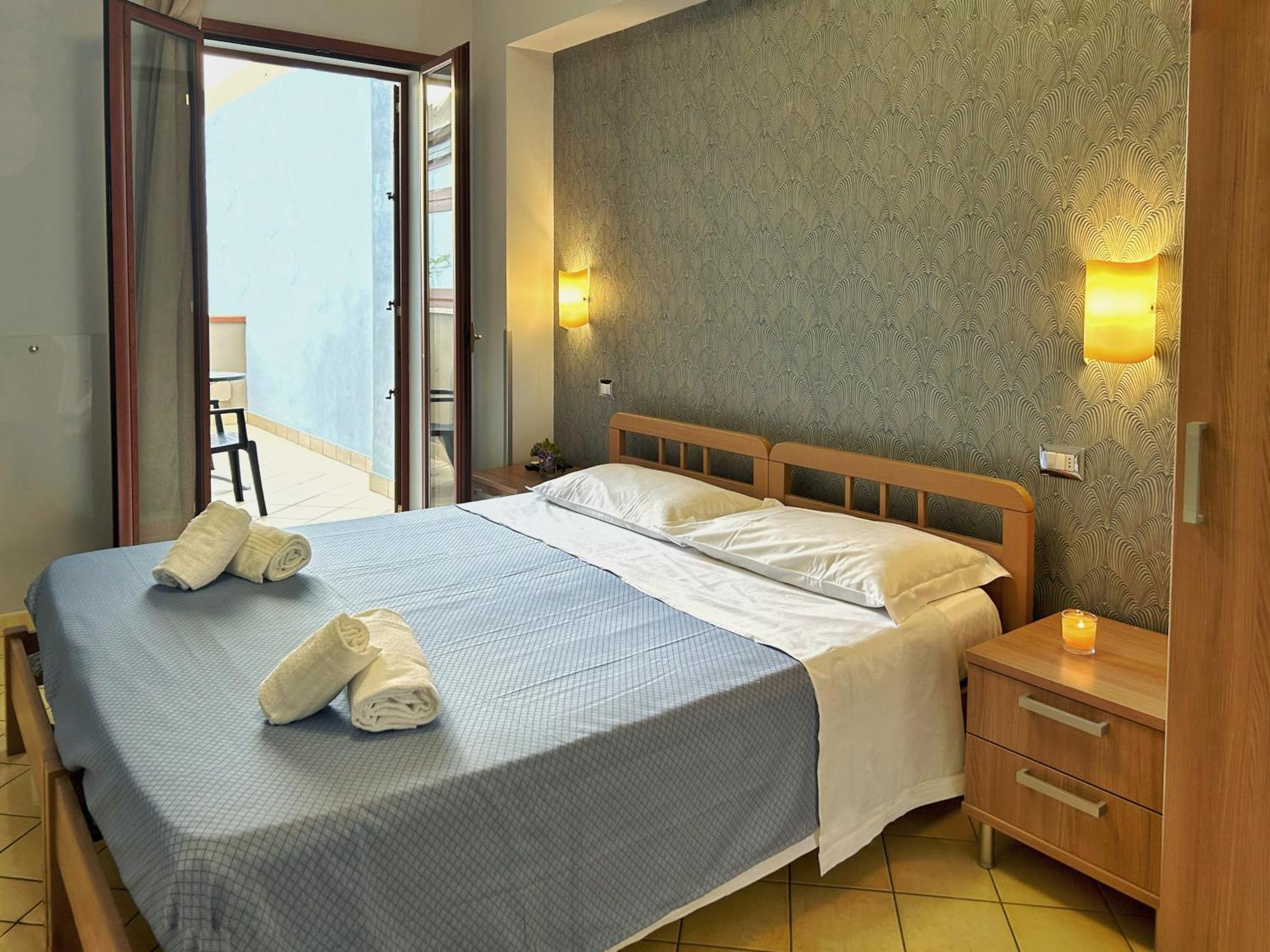 지아르디니낙소스 La Piazzetta B&B 외부 사진