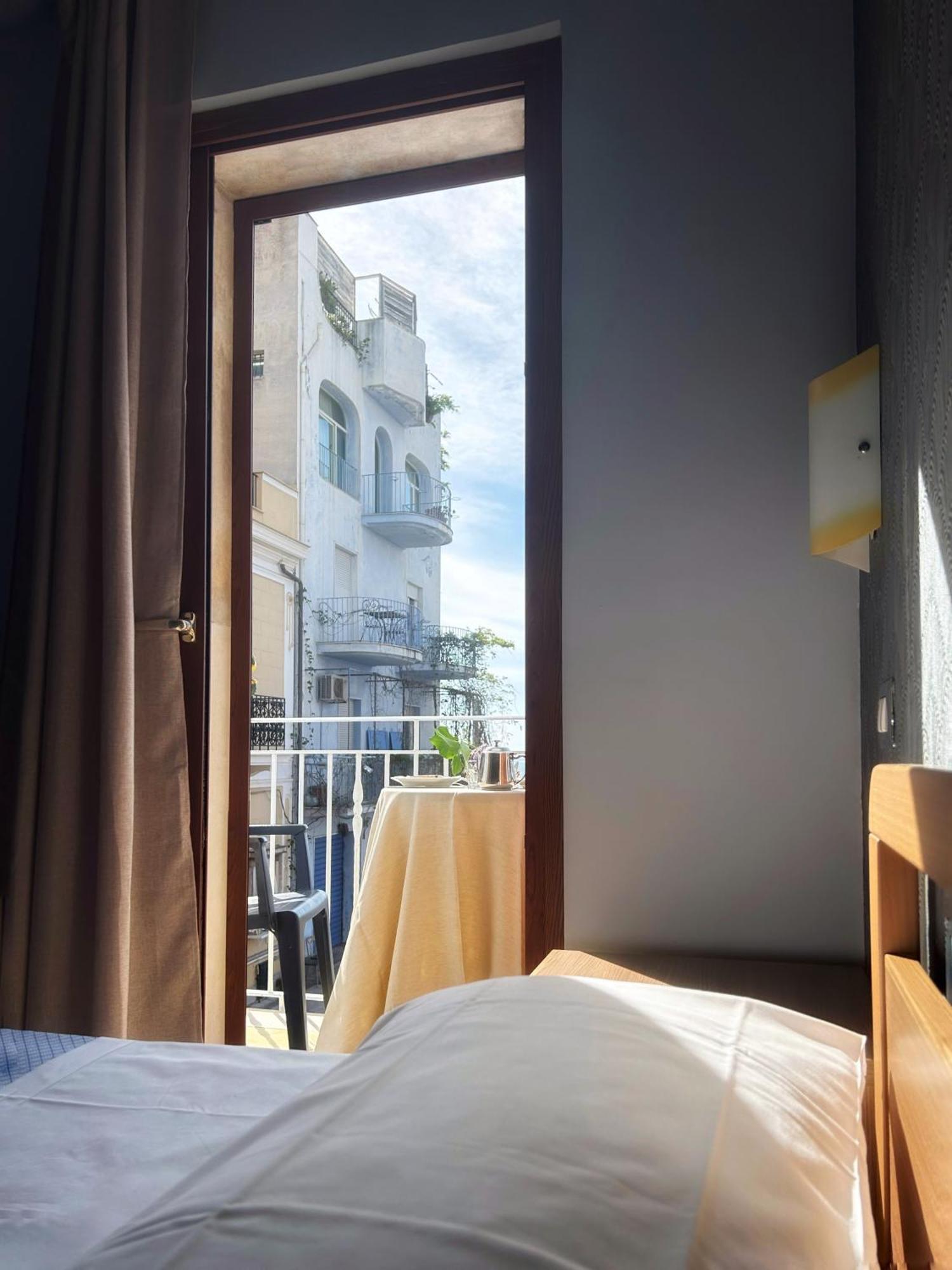 지아르디니낙소스 La Piazzetta B&B 외부 사진