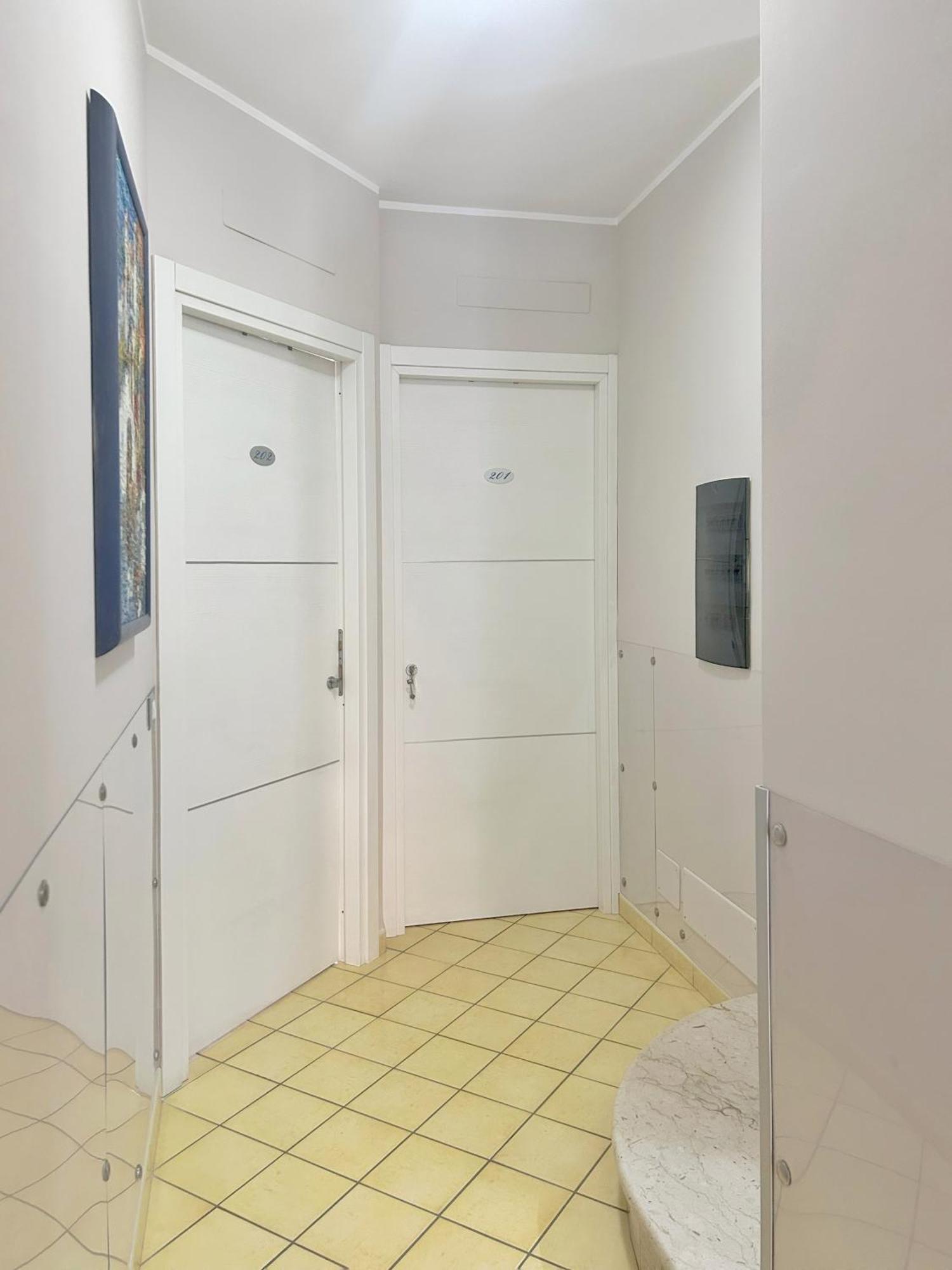 지아르디니낙소스 La Piazzetta B&B 외부 사진