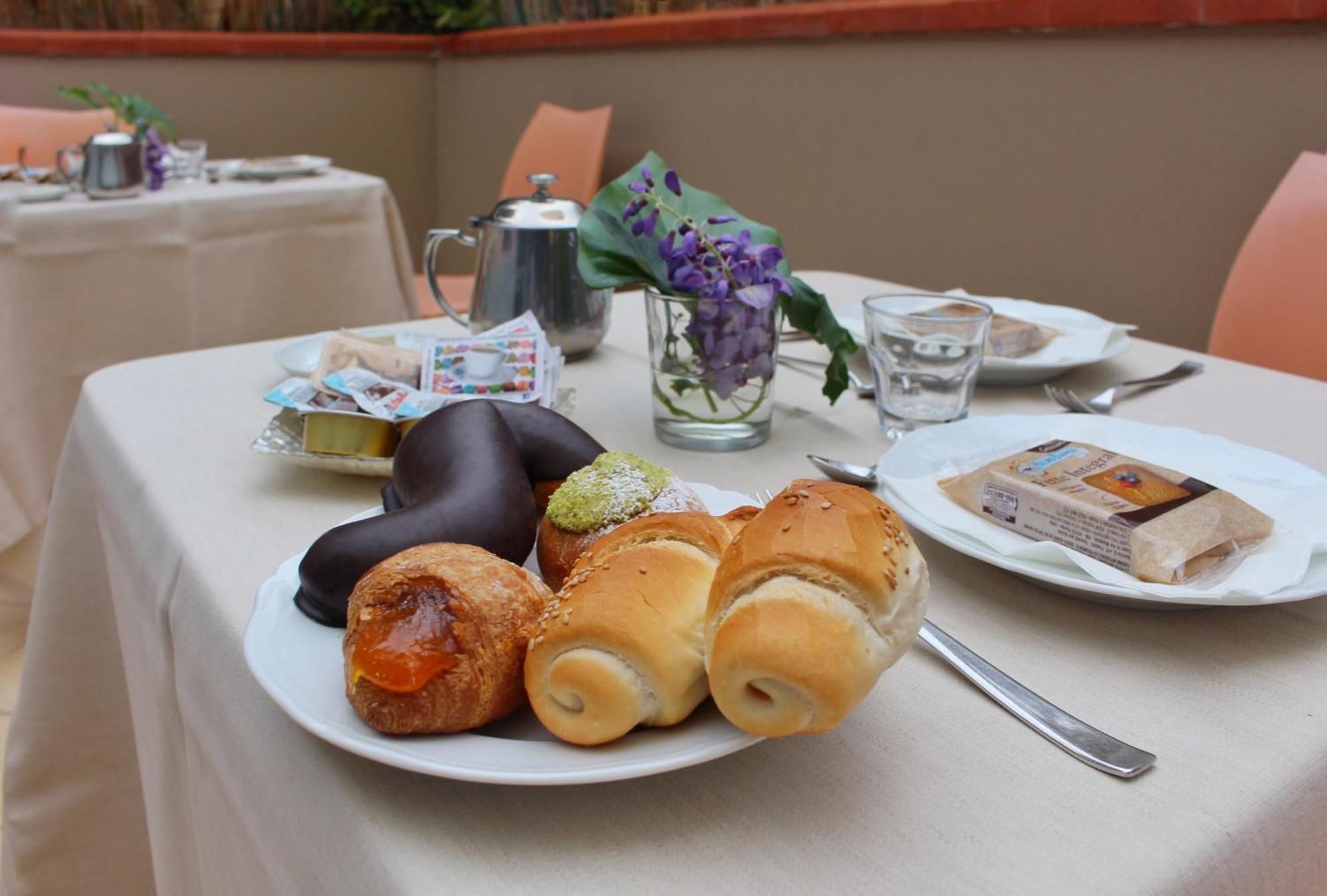 지아르디니낙소스 La Piazzetta B&B 외부 사진