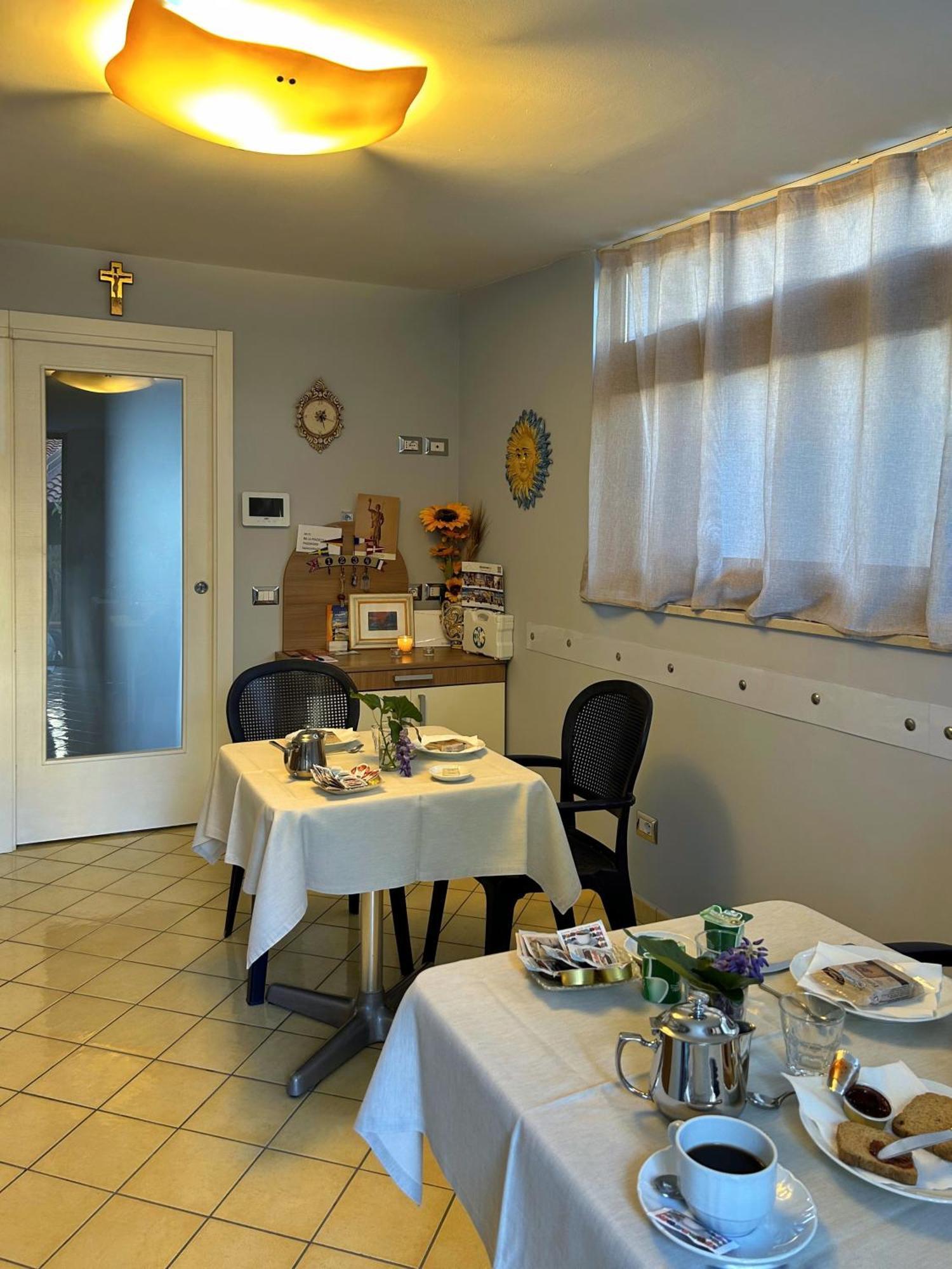 지아르디니낙소스 La Piazzetta B&B 외부 사진